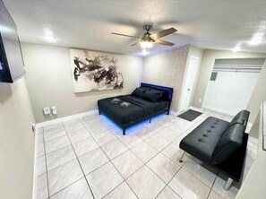 1 bedroom, internet, bed sheets