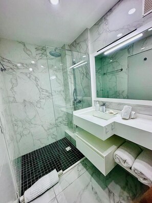 Hair dryer, towels - Sea Breeze - NBBC - 2 bedrooms beachfront (Marigot)