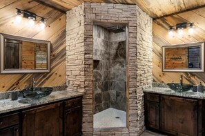 Douche, serviettes fournies