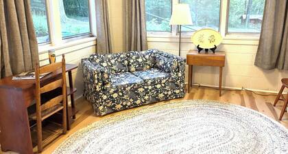 Rustic, yet cozy 4 bedroom house minutes from Longwood and Hampden-Sydney