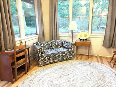 Rustic, yet cozy 4 bedroom house minutes from Longwood and Hampden-Sydney