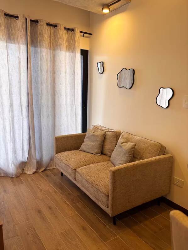Living area - Modern and Cozy Apartment - Close to the Airport (Ciudad de Guatemala)