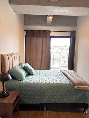 1 habitación, tabla de planchar con plancha, wifi y ropa de cama 