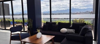 Modern and Cozy Apartment - Close to the Airport