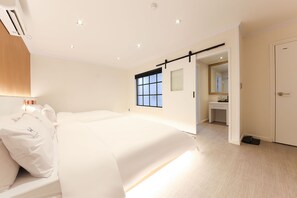 Chambre Familiale avec lits jumeaux, vue ville