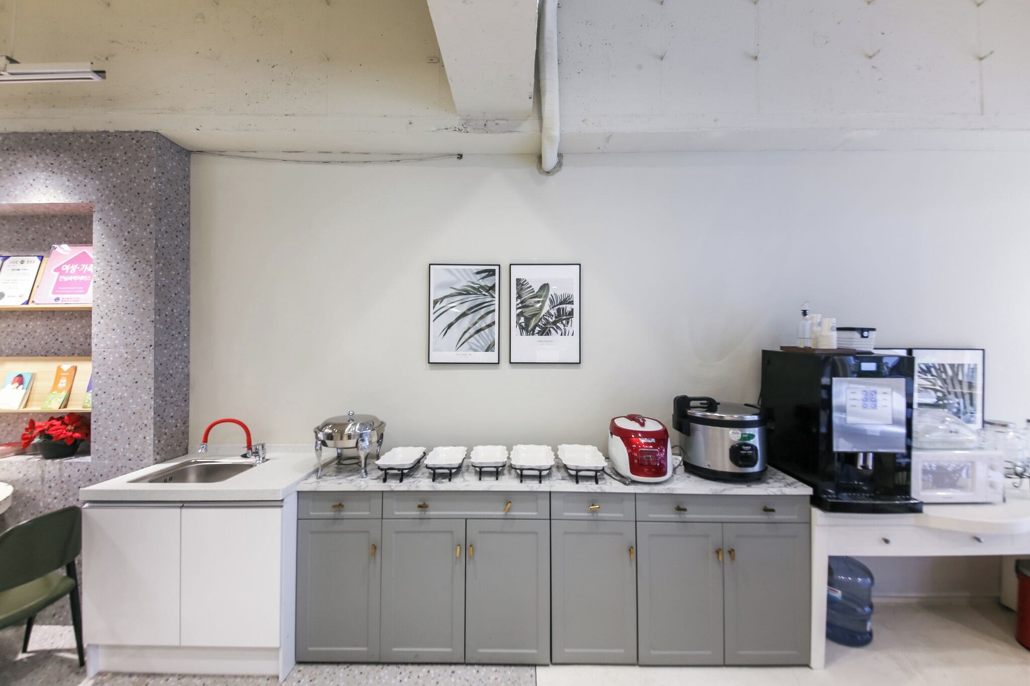 Café da manhã self-service grátis todos os dias