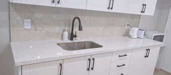 1 Bedroom Suite + Kitchenette