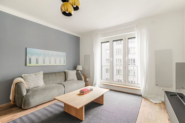 テレビ、ステレオ