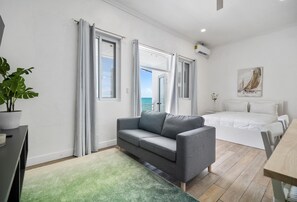 1 bedroom, iron/ironing board, WiFi