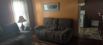 Charming 1-bedroom apartment in Lumberton with AC