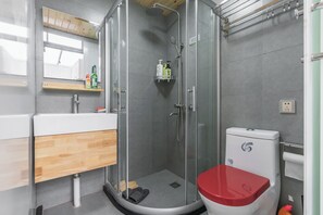 Suite | Bilik Mandi