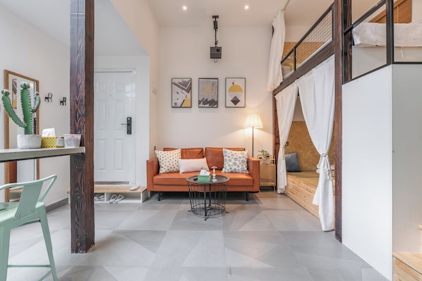 Suite | Living room