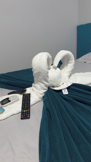 Standaard kamer, schoonmaakservice | Een laptopwerkplek, gratis wifi