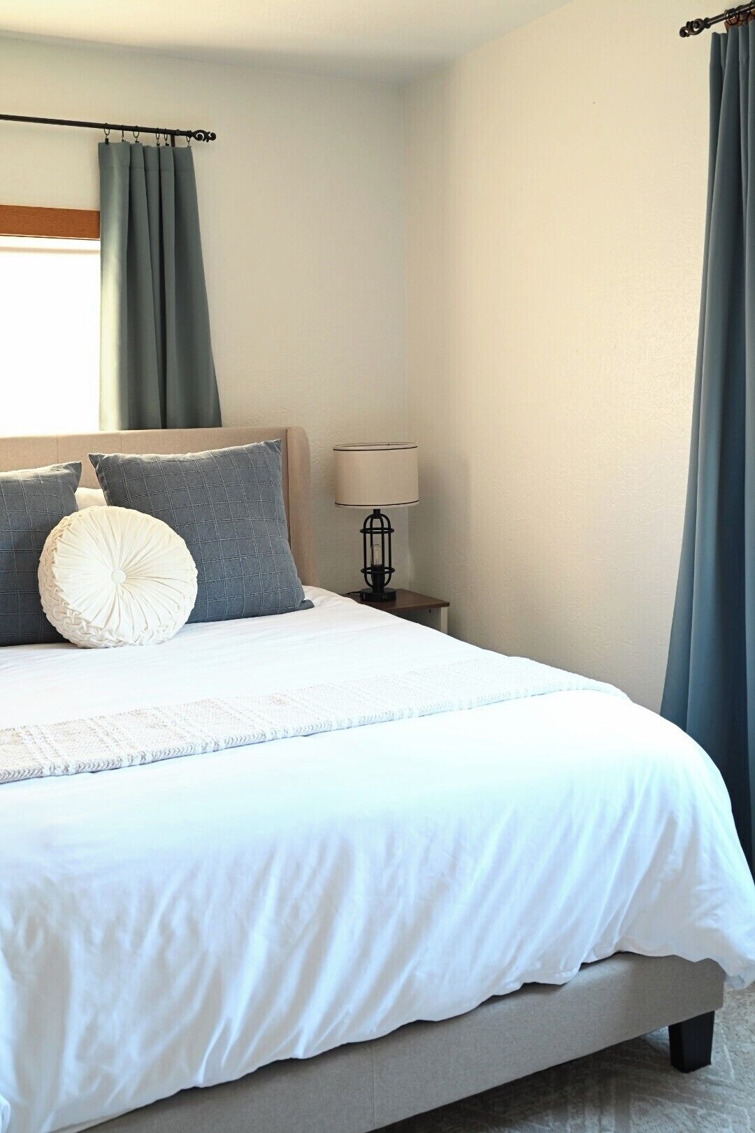 2 bedrooms, WiFi, bed sheets, wheelchair access