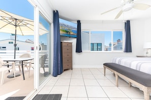8 bedrooms, free WiFi, bed sheets