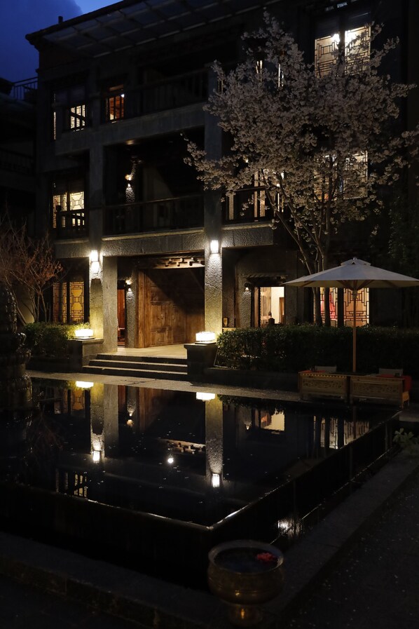 Exterior detail - Sangzhu Kangzhu Luxury Residence (Deqin)