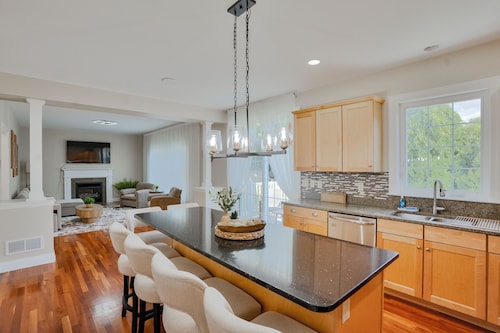 Spacious Family Friendly Royal Residence