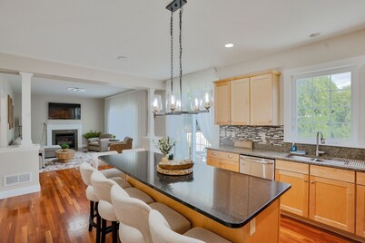 Spacious Family Friendly Royal Residence