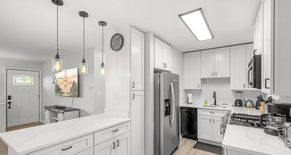 Upscale | Old Town Views | 3BD Lux