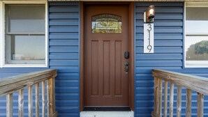 Exterior detail - Upscale | Old Town Views | 3BD Lux (Alexandria)