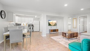 Interior - The Jefferson | Emerald | City View (Alexandria)