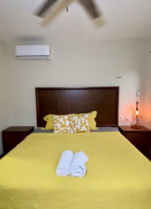 2 bedrooms, iron/ironing board, WiFi