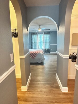 4 habitaciones, tabla de planchar con plancha y wifi gratis 