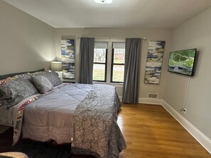 3 chambres, bureau, Wi-Fi gratuit, draps fournis
