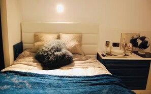 4 habitaciones, tabla de planchar con plancha, wifi y ropa de cama 