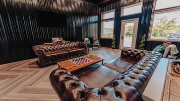 TV connectée, cheminée