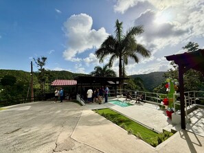 Piscine extérieure, piscine chauffée