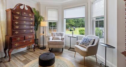 Family Poolside Oasis & Guest Suite 5BR/4BA & YARD