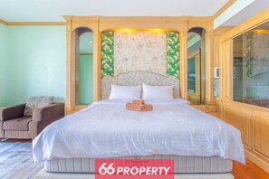 1 makuuhuone, silitysrauta/-lauta, internet