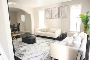 Smart TV - The Royal Estate (Fort Washington)