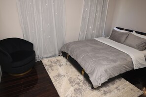 6 Schlafzimmer, Bügeleisen/Bügelbrett, WLAN