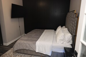 6 bedrooms, iron/ironing board, WiFi