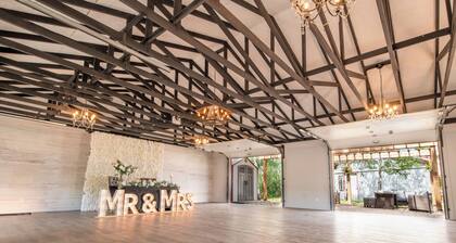 Cozy Safari Tent at Prairie Junction