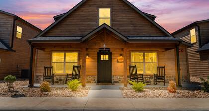 Lake View Cabin w Walking Trail to Table Rock-Free Tickets to Sdc & More-Firepit Table