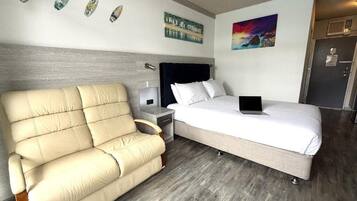 Desk, laptop workspace, iron/ironing board, free WiFi