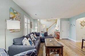 TV, fireplace, DVD player