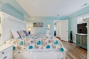 4 bedrooms, internet, bed sheets