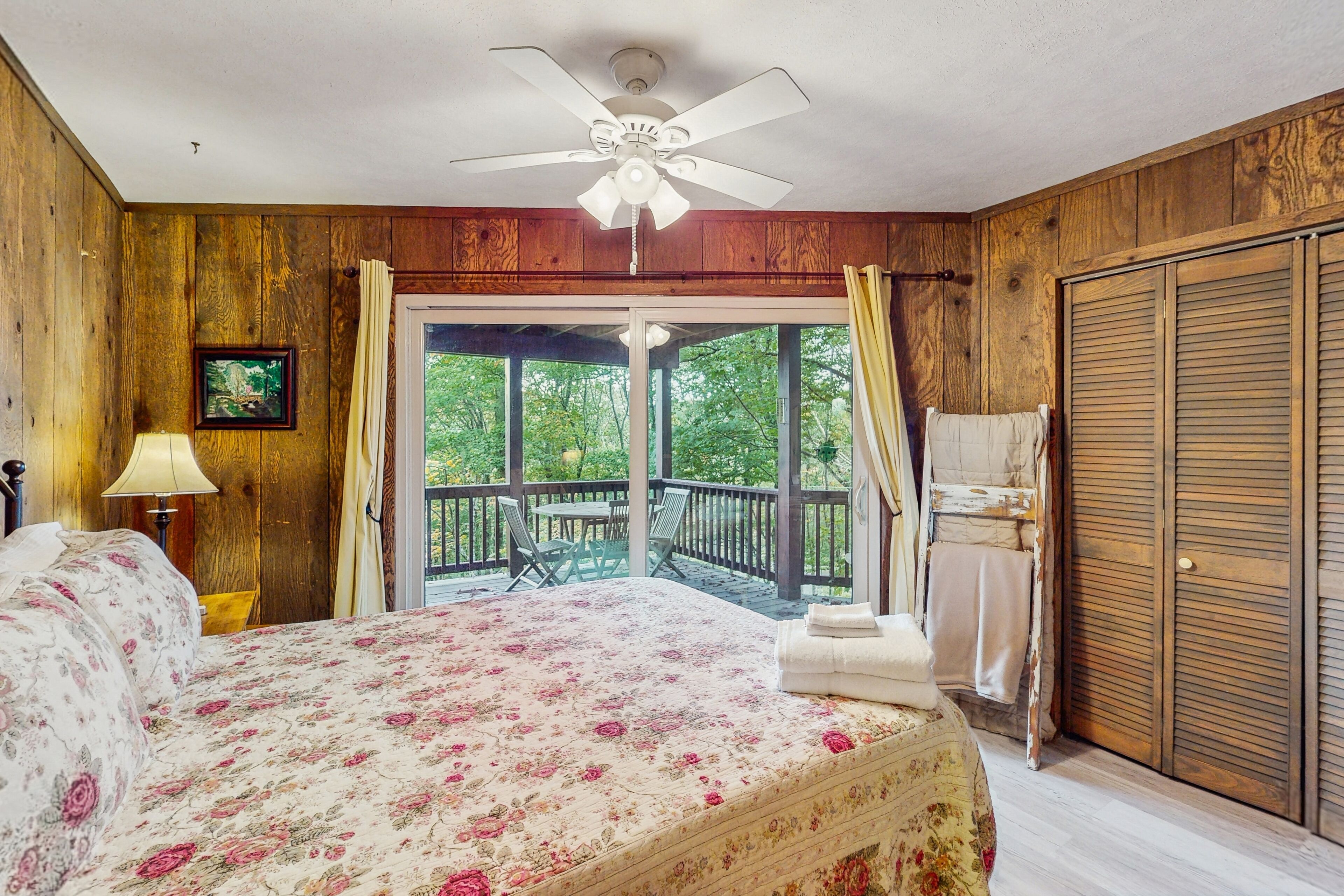 4 間睡房、上網、床單