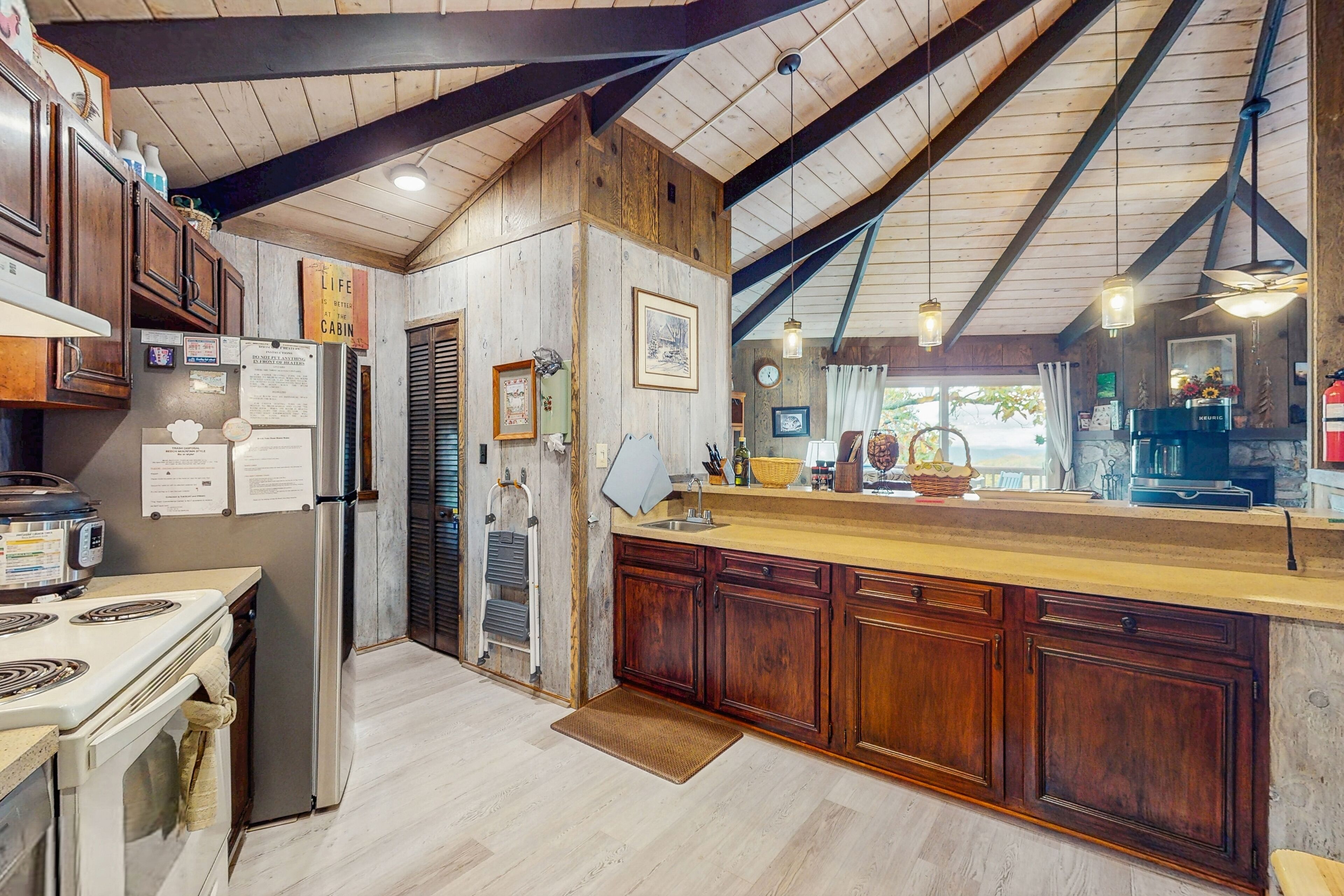 雪櫃、微波爐、焗爐、爐具