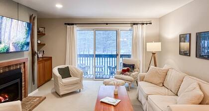 Top floor condo w/ balcony, gas fireplace, tennis, walking/biking trails, w/d