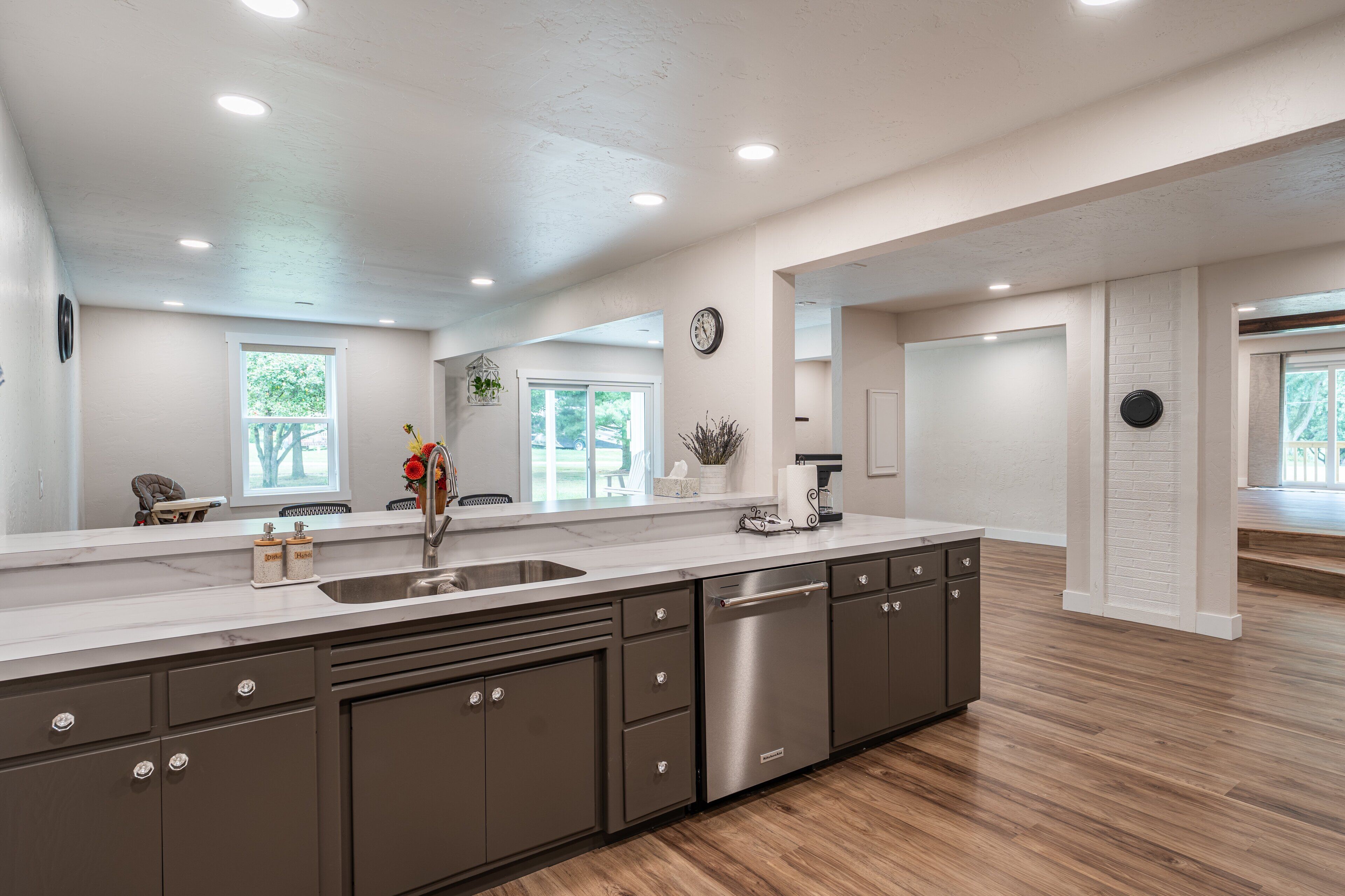 Frigorífic, microones, forn i placa de cuina 