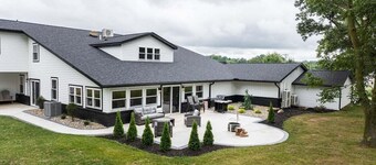 Large Group Retreat w/ Indoor Pickleball