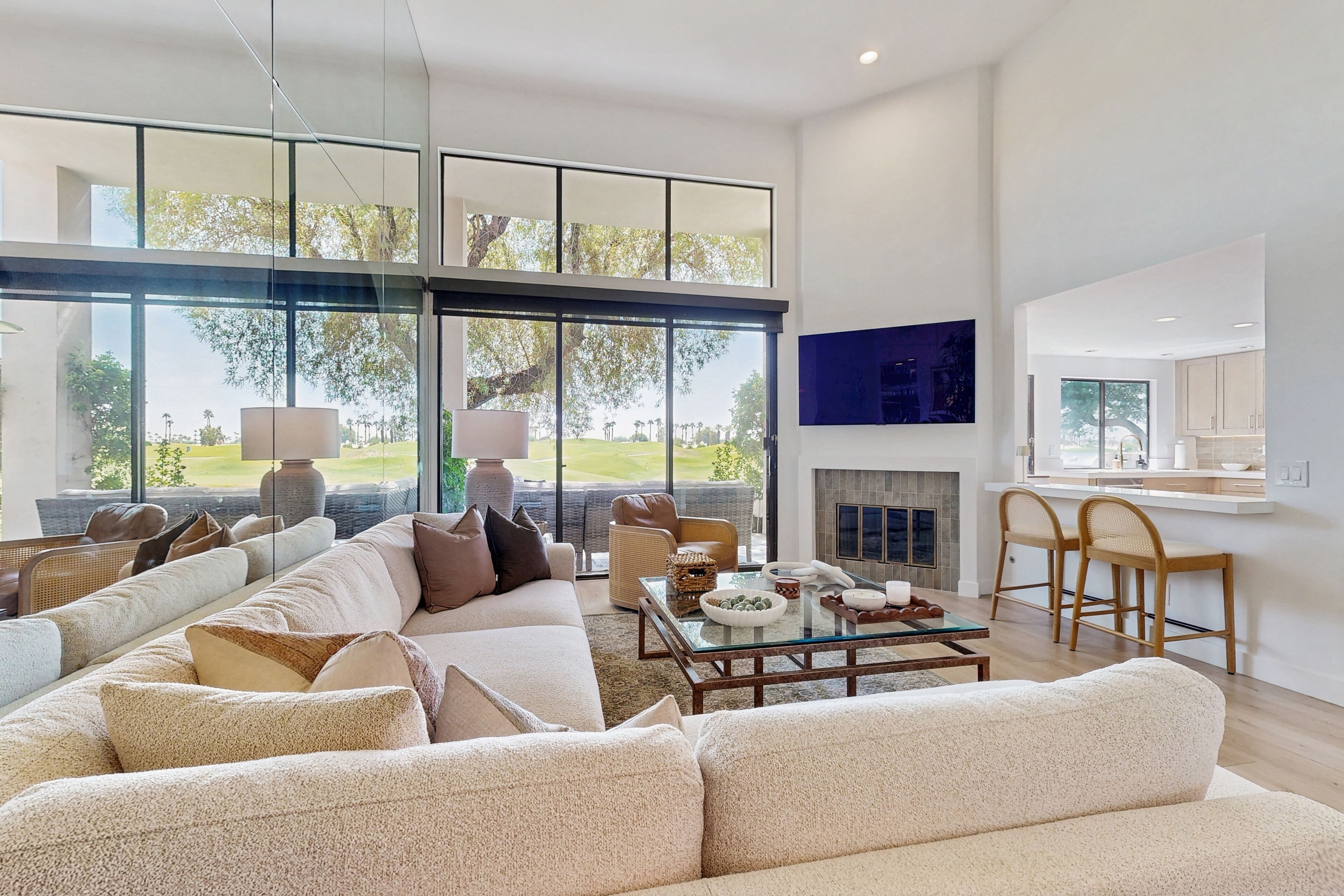 TV, fireplace, stereo