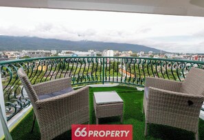 Property grounds - Penthouse Studio w/ Mountain View and Balcony (Chang Wat Chiang Mai)