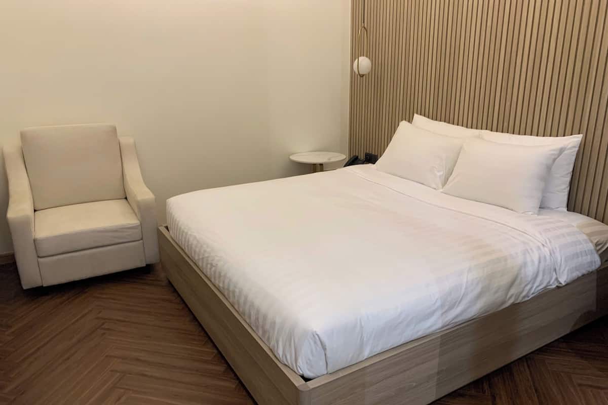Superior Double Room | In-room safe, desk, free WiFi, bed sheets