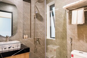 Designer toiletries, hair dryer, slippers, bidet - Serene Sea Beach Hotel Danang (Son Tra)